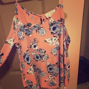 Sweet Wanderer cold shoulder top